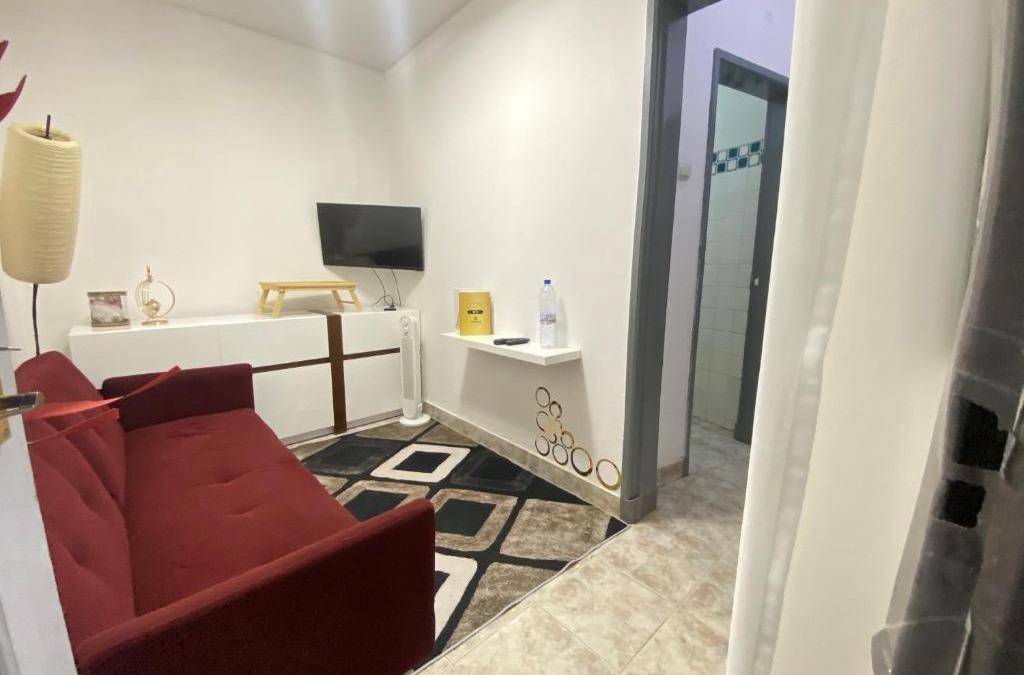 Lubango Apartment | Quarto salinha e WC