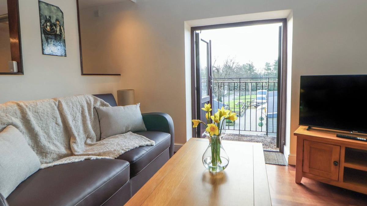 Nantwich Cottage | Quayside Apartment