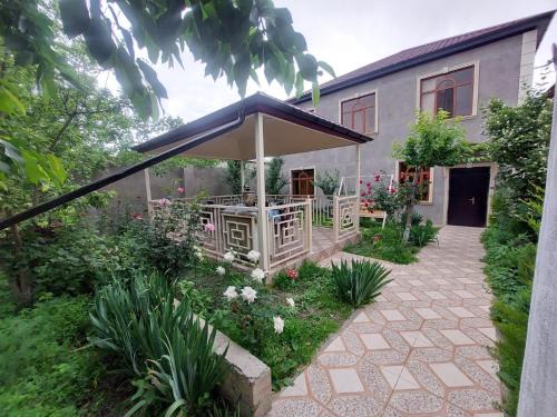 Azerbaijan House | Quba Family Garden House