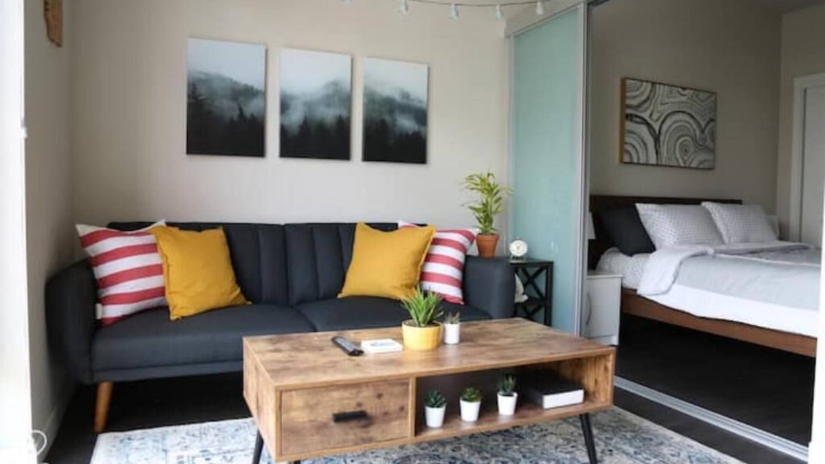 Lower Queen Anne Apartment | Queen Anne Abode ★ 1 Block from CPA! ★ Free Parking!