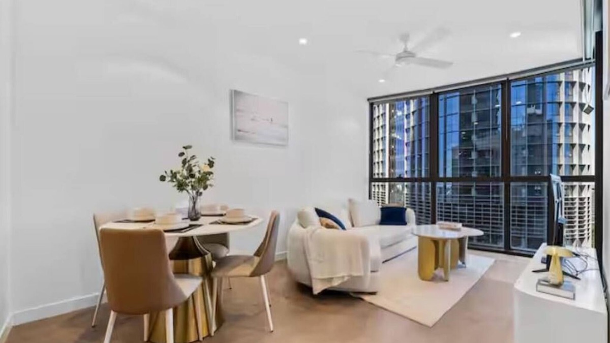Brisbane Central Business District Apartment | Queen's Residence -Brand New Apt Lvl 20