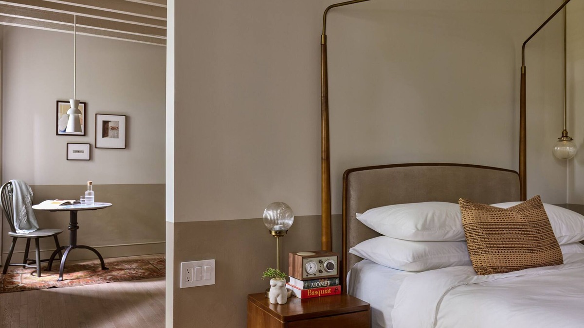 Fishtown Hotel | Queen Suite with Living Room for Extended Stays