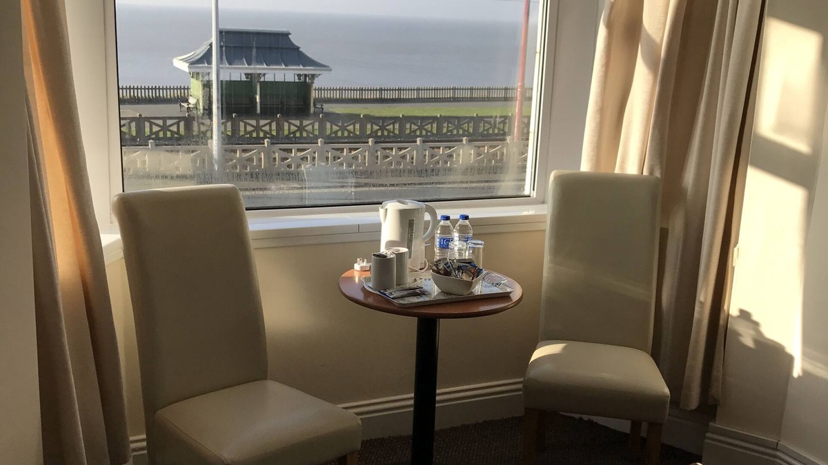 Bispham Hotel | Queens Plaza Hotel
