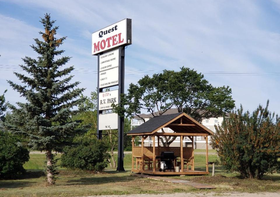 Whitewood Hotel | Quest Motel