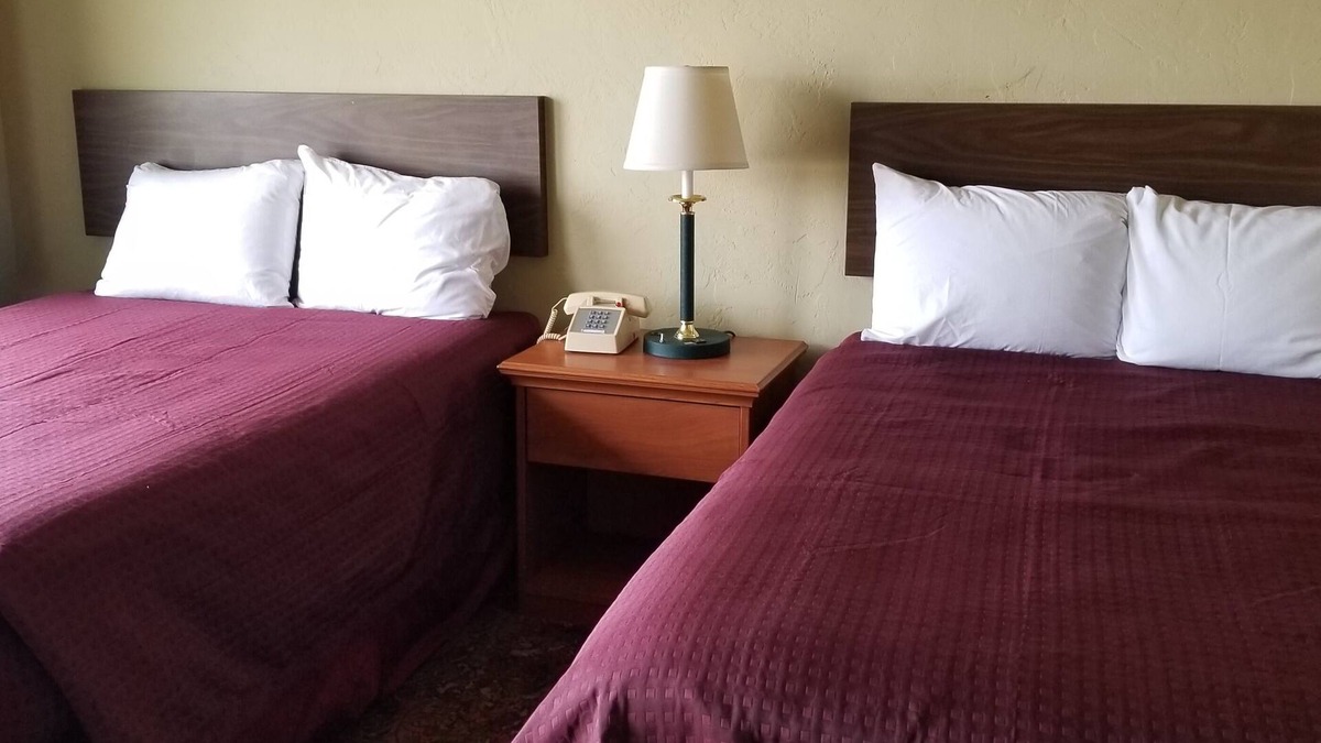 Myrtle Creek Hotel | Quick Stop Motel