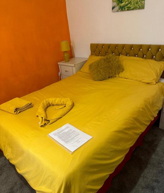 Crawley Bed & Breakfast | Quick Stop Night Stay - Gatwick