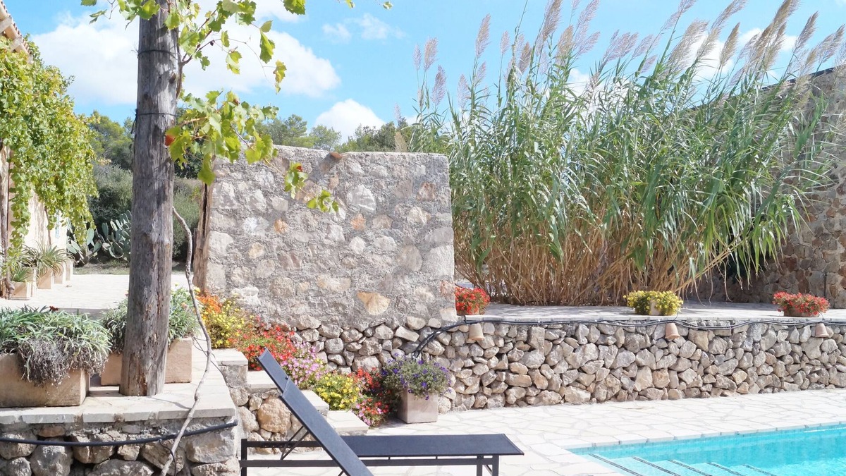 Sant Llorenc des Cardassar House | Quiet house with studio and pool for 3 people