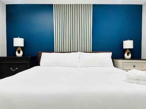 Lake View East Apartment | Quiet 1 Bedroom 1 Free Parking High Speed Wi-Fi