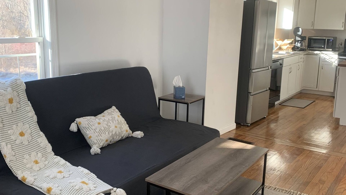 Cheshire Apartment | Quiet 2bd Townhome apt in the heart of Cheshire. Backyard.