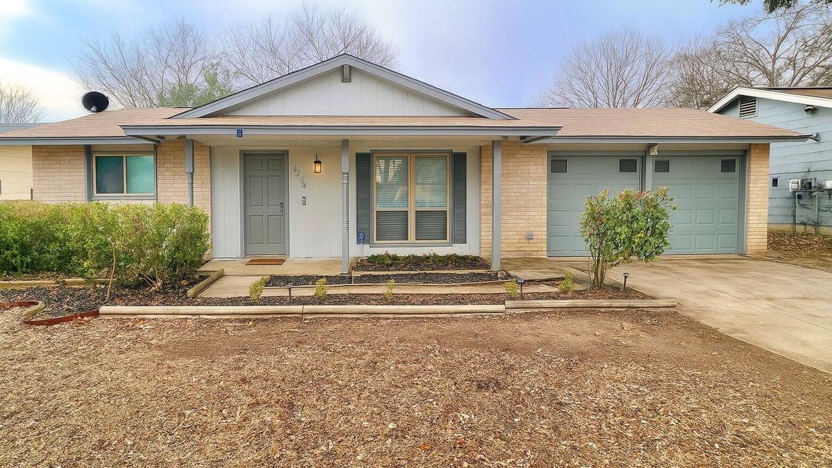 Wetmore House | Quiet 3/2 home near Randolph AFB & Medical Center