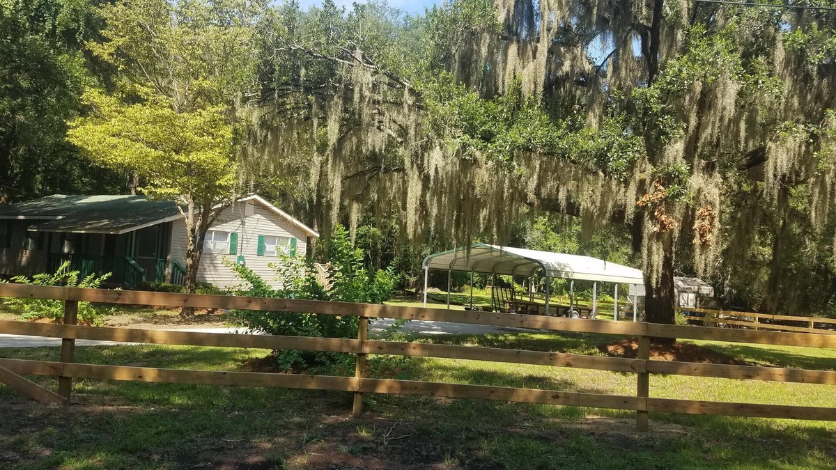 Johns Island House | Quiet 4 bedroom close to the beach