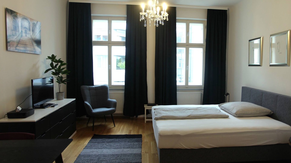 Brigittenau Apartment | Quiet and central living at the Augarten