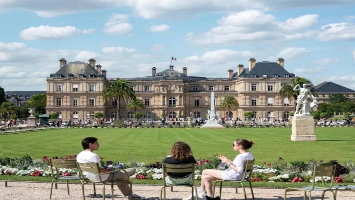 Odeon Apartment | Quiet and fabulous view on the iconic Jardin du Luxembourg IN SAINT GERMAIN