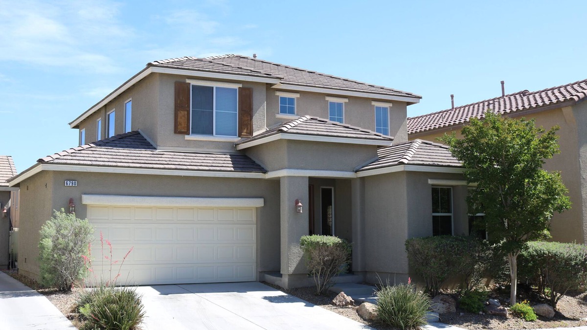 Enterprise House | Quiet and minutes to LV Strip long term booking only 30 days min