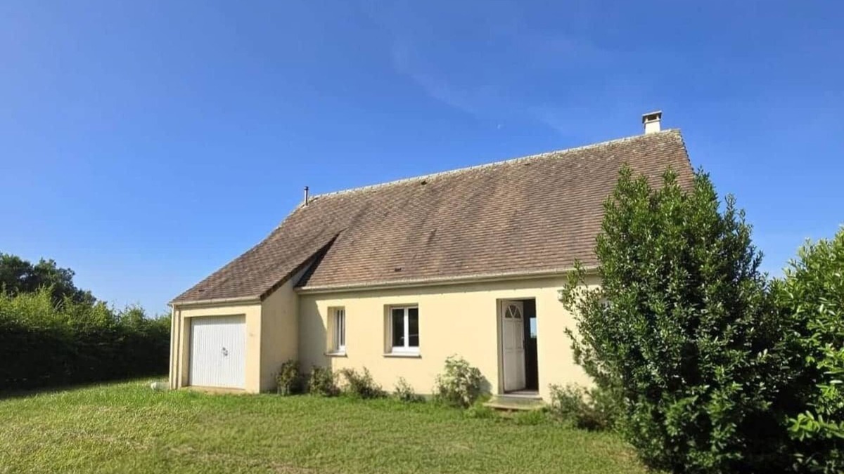 La Mesniere House | Quiet and panoramic view of fields and La Sarthe