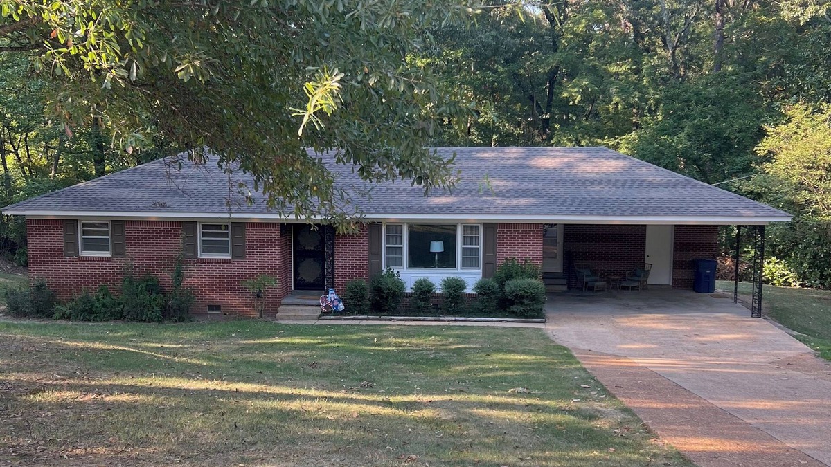 Batesville House | Quiet and peaceful retreat in Batesville, MS