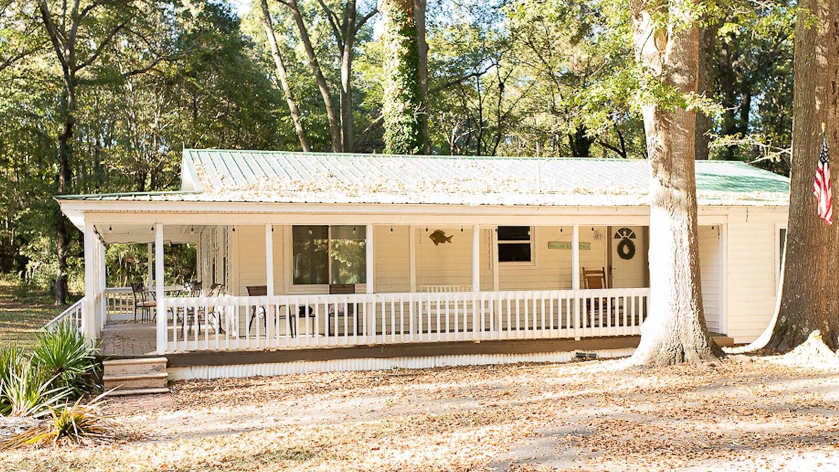 Guntersville House | Quiet and Relaxing Neighborhood Great Location for Fun at Guntersville Lake