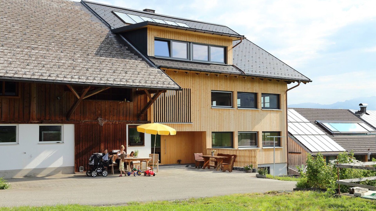 Schwarzenberg Apartment | Quiet and sunny apartment, 7 minutes walk to the village center