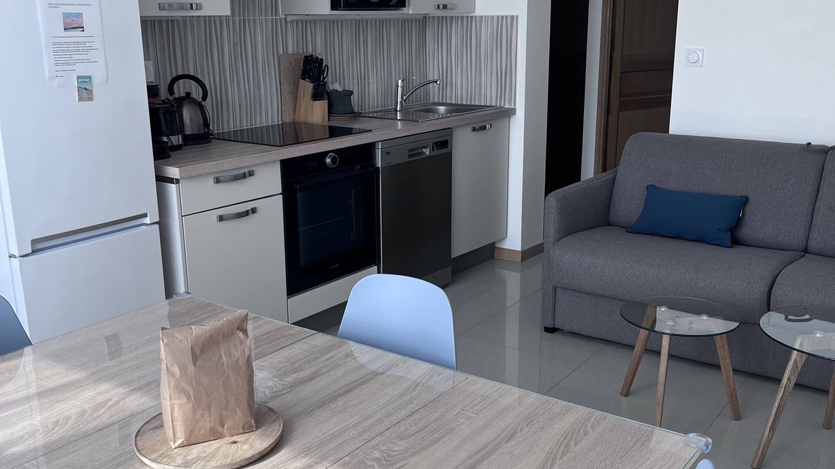 Lancieux Apartment | Quiet apartment, 100m from the beach