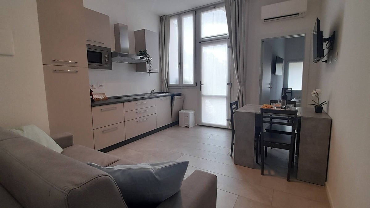 Savena Apartment | Quiet Apartment - TWA