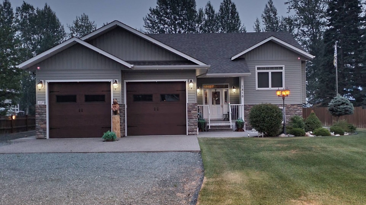 Prince George House | Quiet & Bright - 1King Bed - 1Bath - WiFi - Find your Aloha @ Sommerville Sweet!