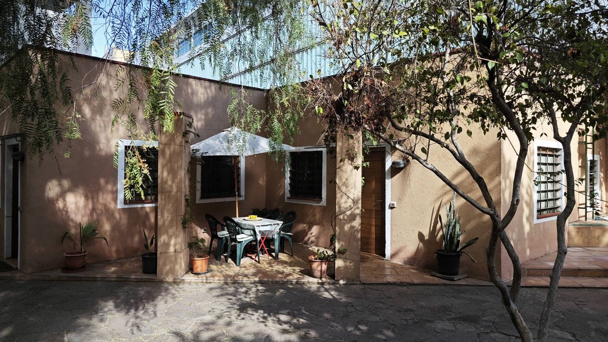 Santa Cruz de Tenerife House | Quiet bungalow in a garden with parking