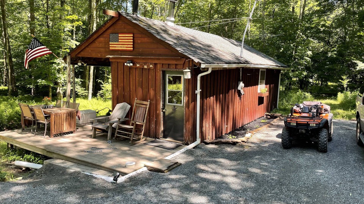 Treadwell Cabin | Quiet cabin adventure