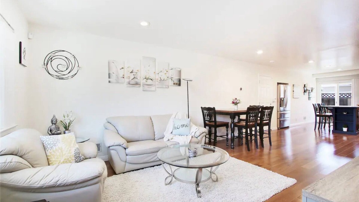 Cambrian Community House | Quiet Cambrian 2BR: Kitchen, Washer+Dryer, Parking, AC near Good Sam Hospital