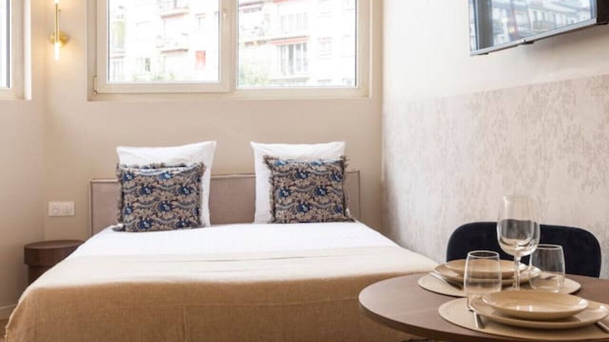 Le Pre-Saint-Gervais Apartment | Quiet, comfortable studio Paris 19