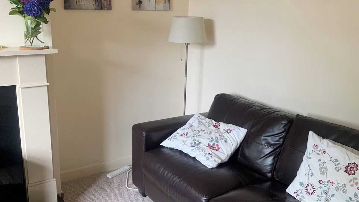 Roscoe House | Quiet, comfortable house in town,