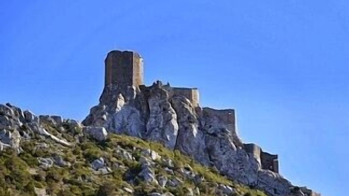 Cucugnan Apartment | Quiet, Comfortable Retreat Among Hills And Vineyards. Great Walks, Great Wines