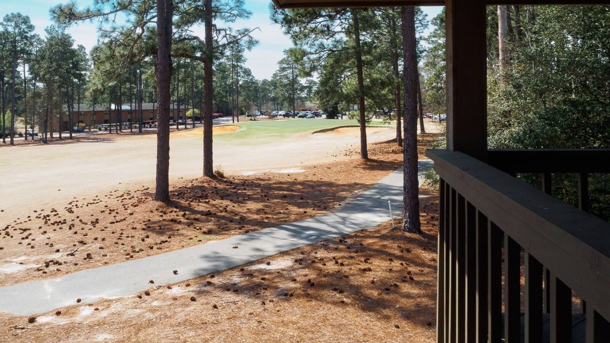 Foxfire Condo | Quiet Condo on Golf Course with EV Plug near Pinehurst