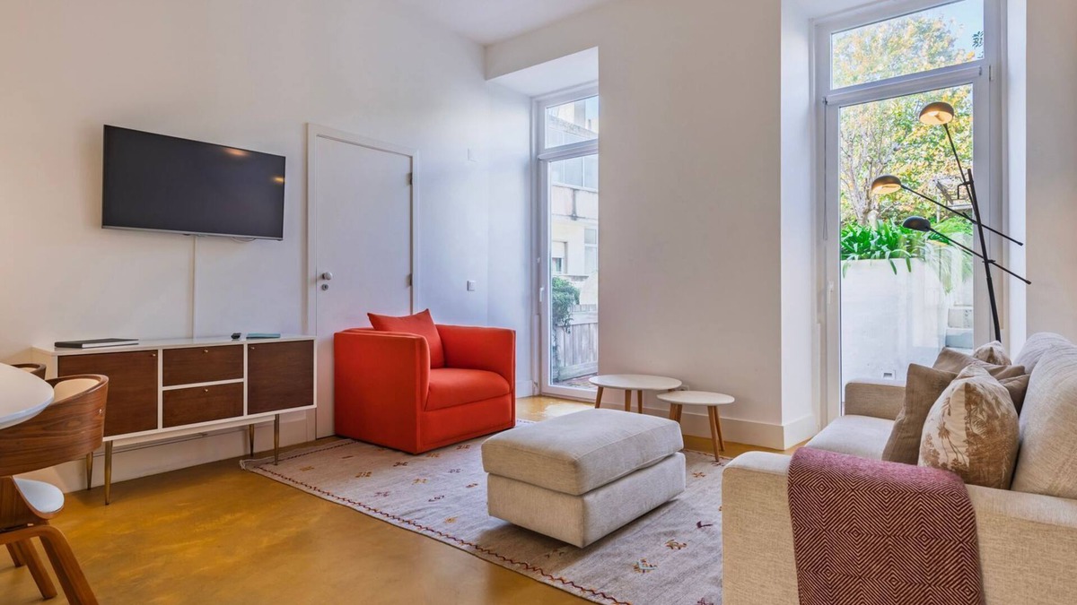 Santa Engracia Apartment | Quiet & Cool Apartment w/Garden by LovelyStay