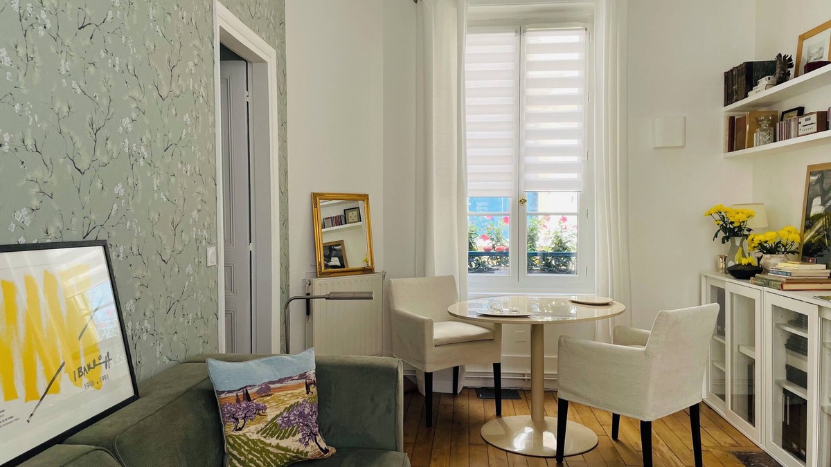 Faubourg-du-Roule Apartment | Quiet & cosy 1 bedroom flat (40m2) nestled in a private courtyard. Metro Ternes.
