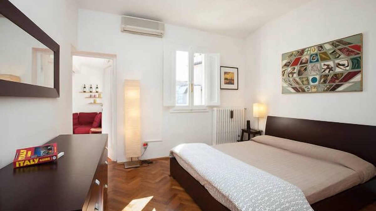 Santa Maria Novella Apartment | QUIET & COSY APARTMENT BY SANTA MARIA NOVELLA SQUARE AND TRAIN STATION