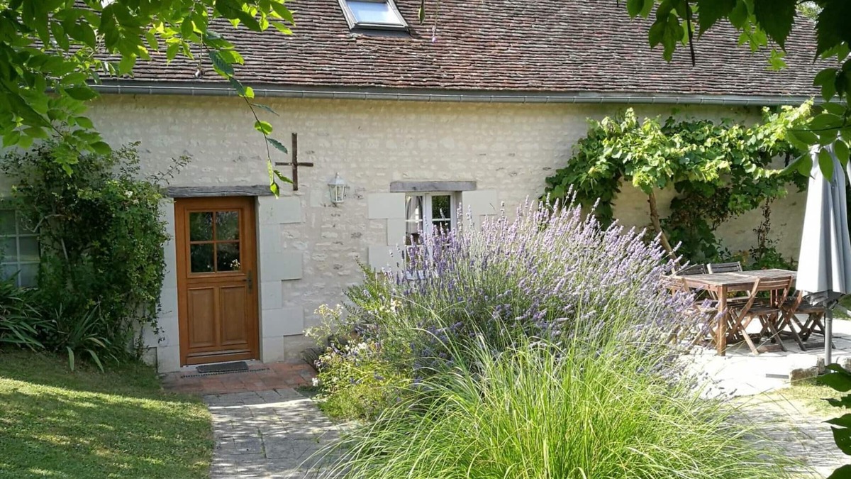 Brizay Cottage | Quiet cottage in Brizay with WiFi, private pool and garden, 20 mins from Azay-le-Rideau