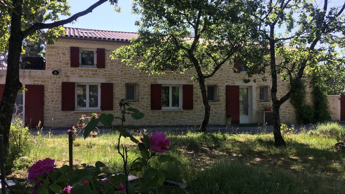 Tauriers Apartment | Quiet country house with swimming pool, ideal location.