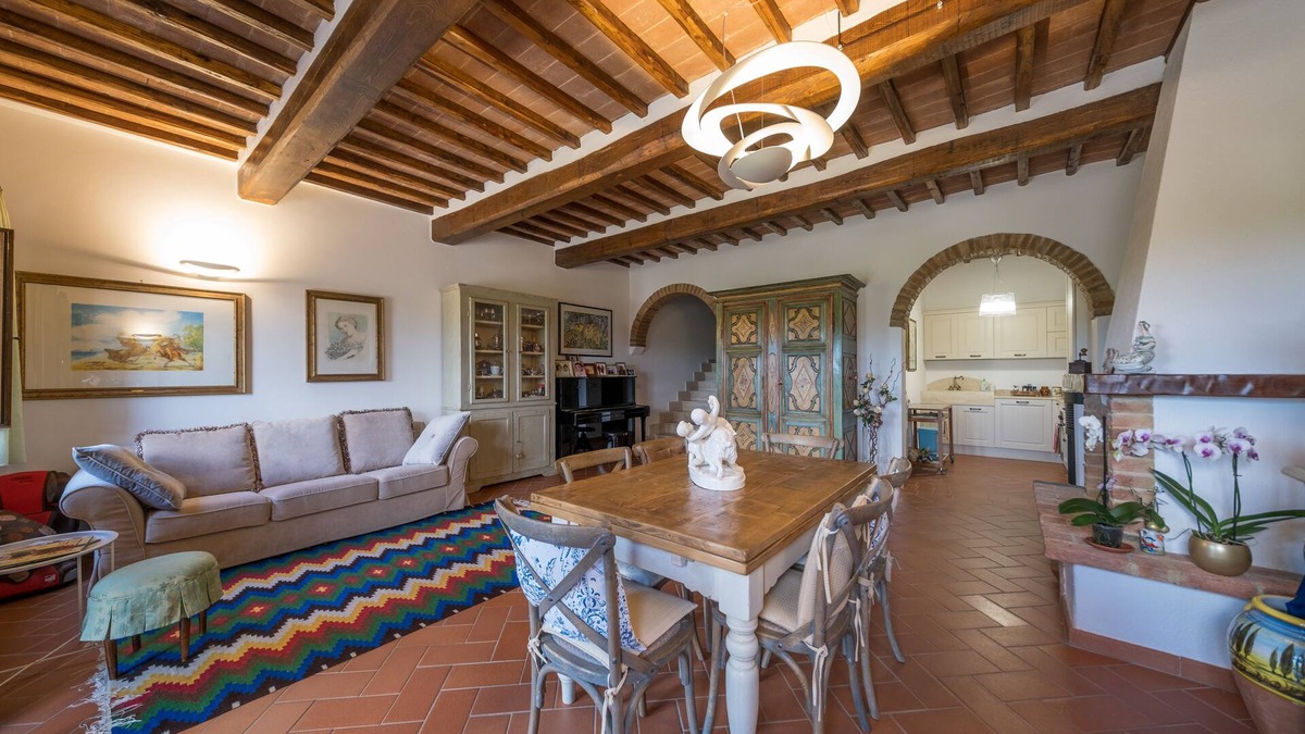 Buonconvento Villa | Quiet country house with swimming pool. A stone's throw from Chianti