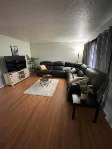 South Hills House | Quiet & Cozy home near Hospitals