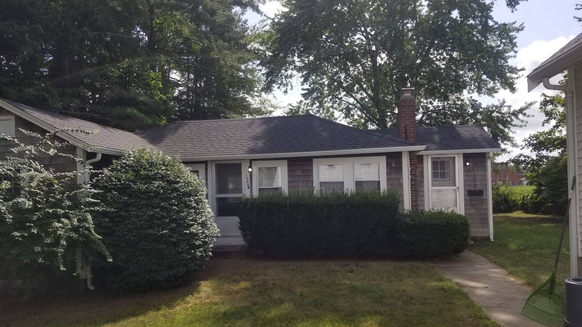 Wareham Center Cottage | Quiet Doll Cottage..