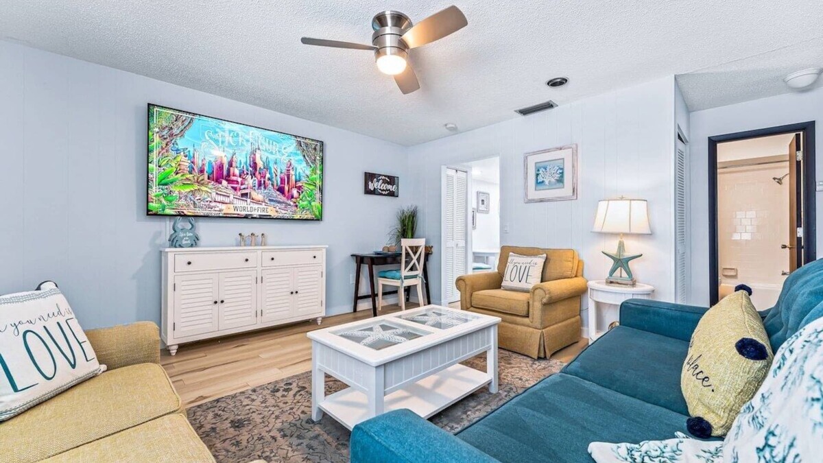Laurel Park Villa | Quiet Downtown Sarasota Villa. Updated 2022.