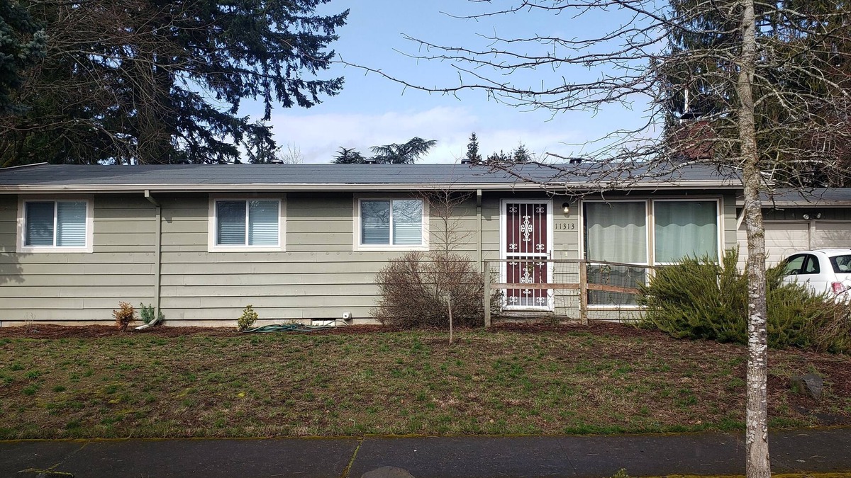 Hazelwood House | Quiet East Portland home perfect for exploring PNW