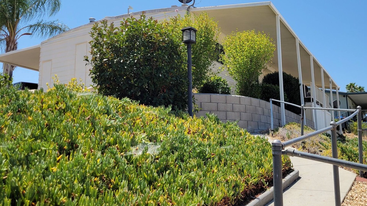 Hemet House | Quiet Gated Community, Mountain Views, Pool & SPA