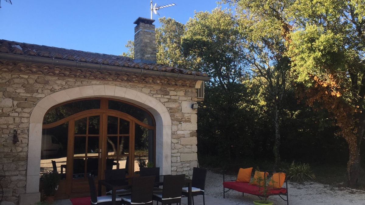 Valreas Cottage | Quiet gîte in the enclave of the Popes