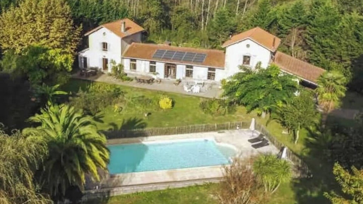 Orx Cottage | Quiet gîte with swimming pool, exceptional view, between Biarritz and Hossegor