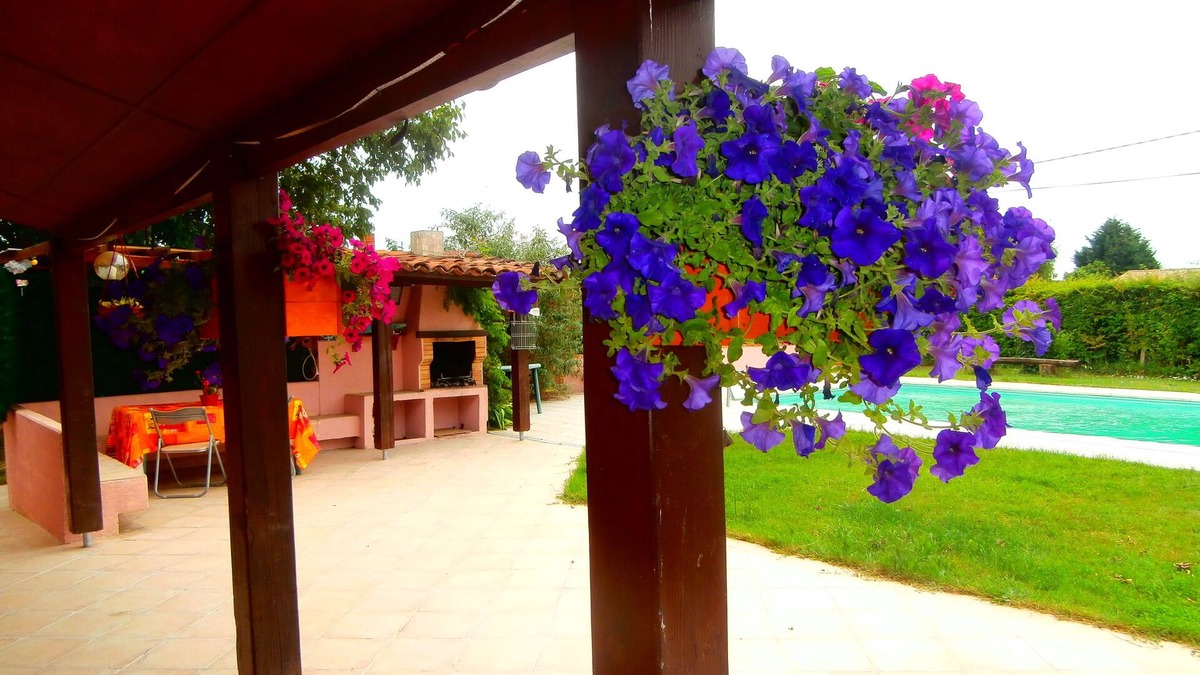 Labastide-Saint-Pierre House | QUIET HOUSE with swimming pool