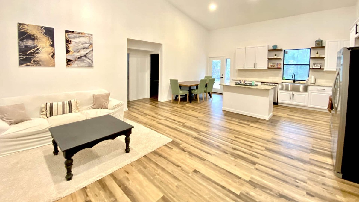 Gilmer House | Quiet home near private lake/minutes from shopping/restaurants