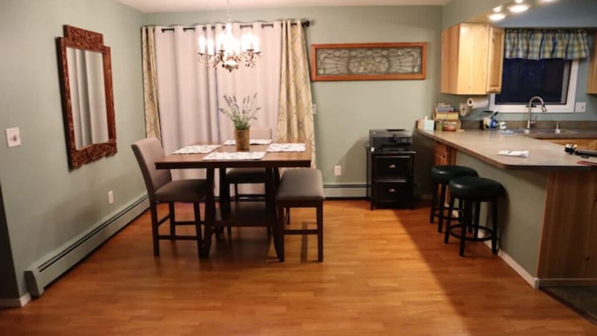 Soldotna House | Quiet home with large beautiful deck close to town and the Kenai River
