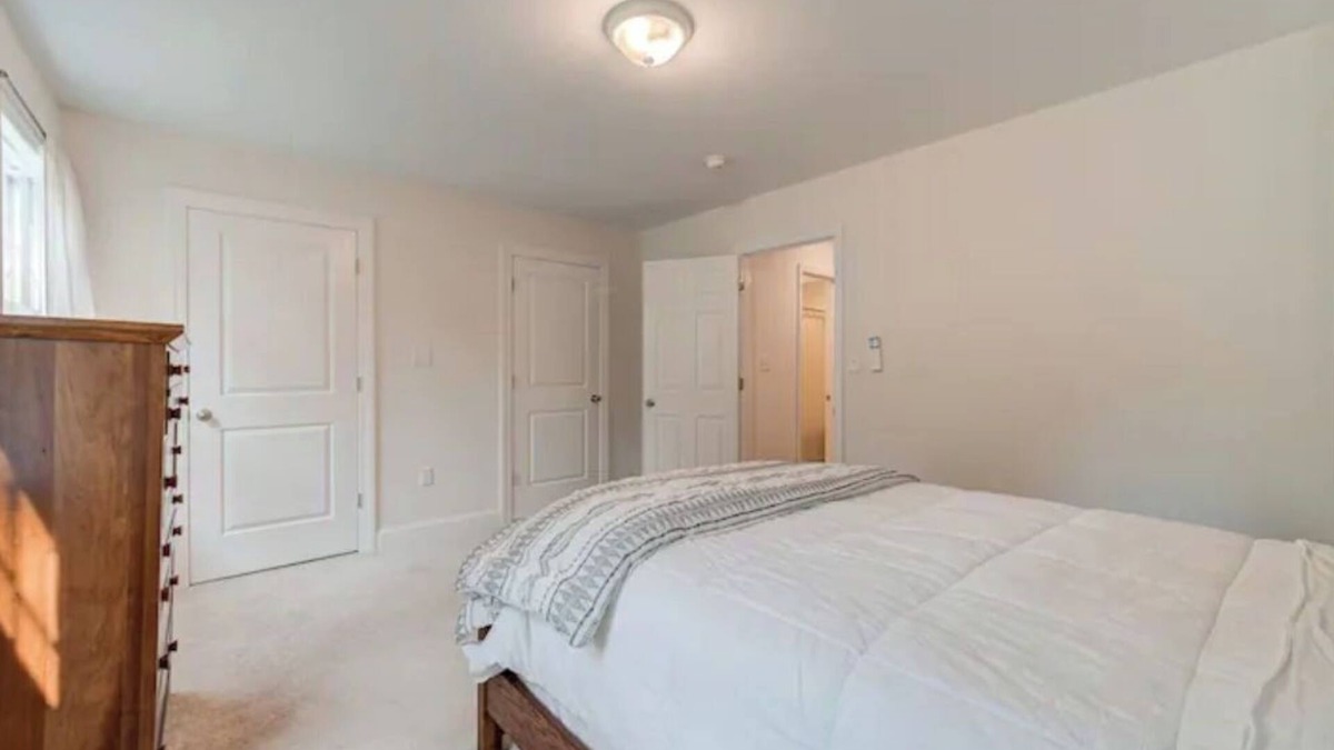 Wallkill House | Quiet Home With Plenty of Space & A Cozy Fireplace