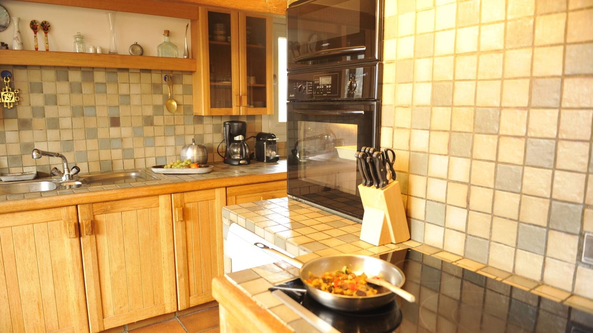 Lans-en-Vercors House | Quiet house, sunny, near village, sleeps 4, 180m2, large volumes